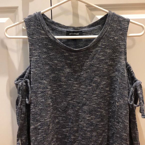 Cold shoulder long sleeve - Picture 2 of 3